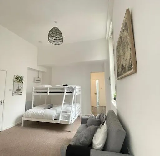 Studio Flat For 5 George Street City Center Gs104